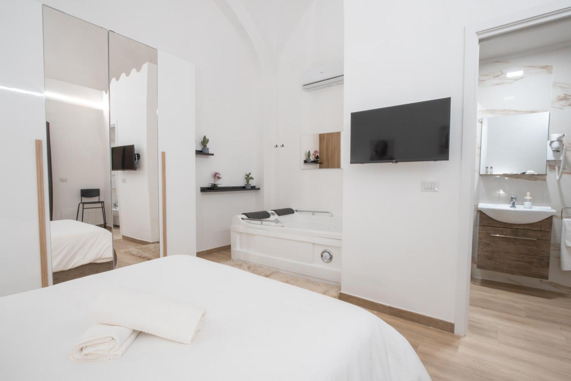 Hotel La Pigna Bari Exterior foto